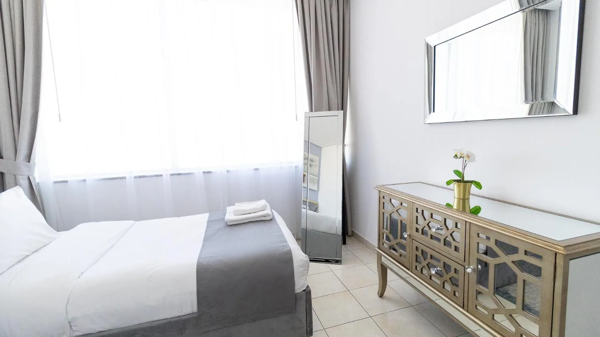 Sky Garden In Difc Apartment By Happy Season Dubai United Arab Emirates